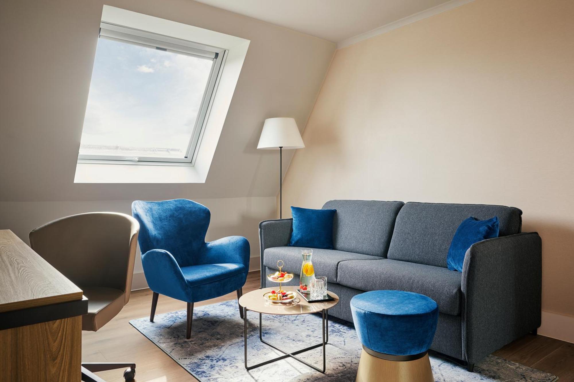Junior Suite,1591233454:JPEG