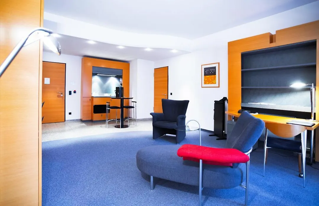 Hotel Berlin Ostbahnhof-1